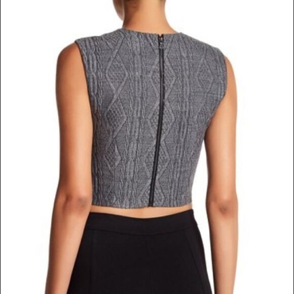 Alice & Olivia Top Gray Knit Cropped - Picture 3 of 8
